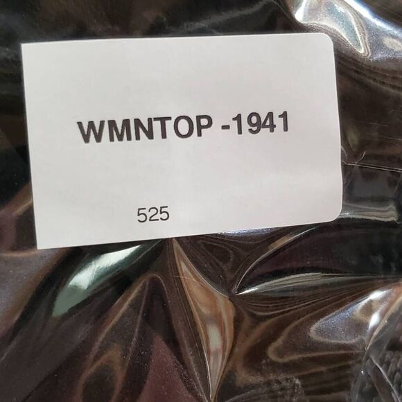 Studio Y Large Black Mesh Flutter Sleeve Top Lace Appliqué Detail - Picture 7 of 7